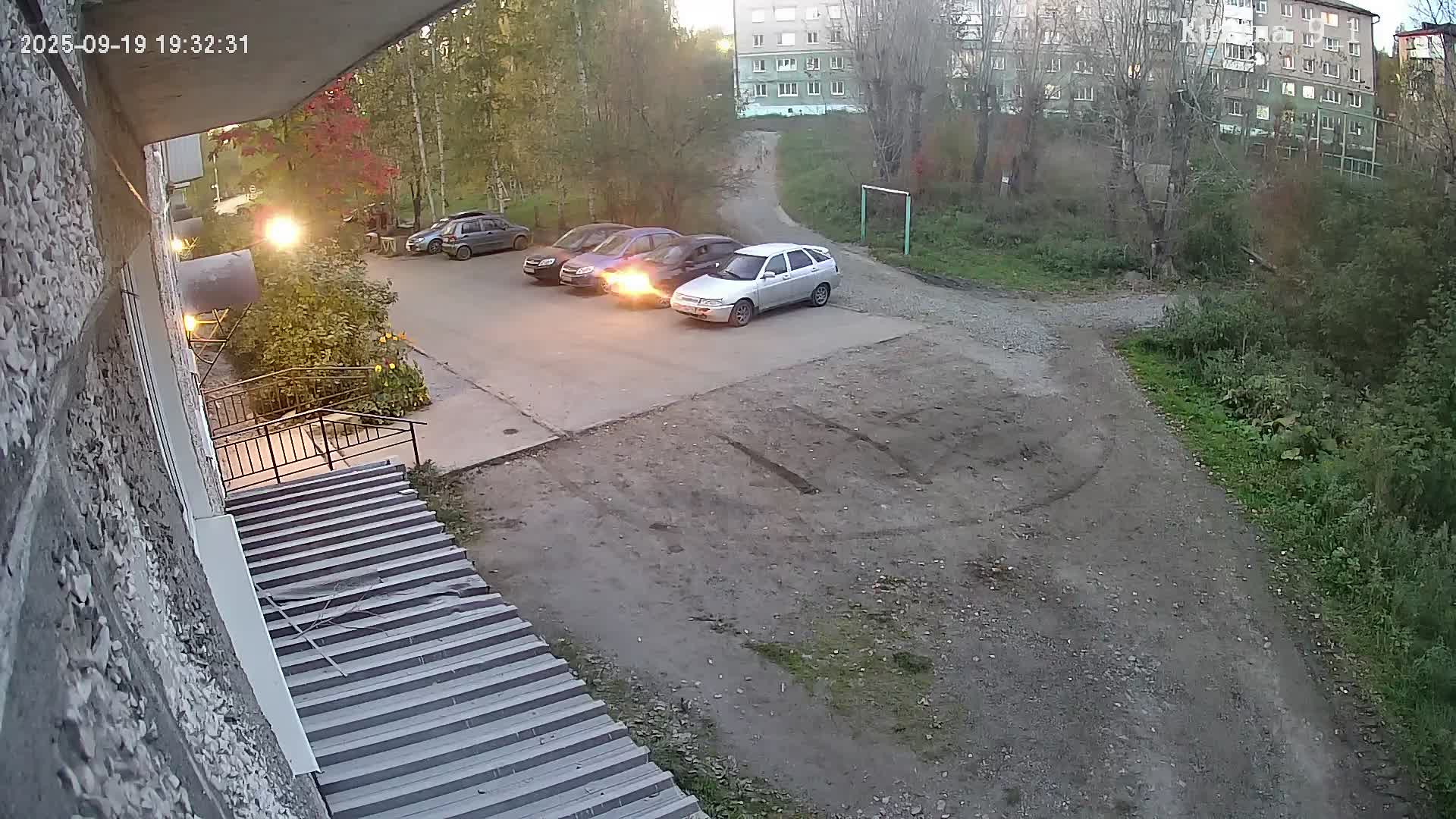 Кузмина 9 подъезд 1