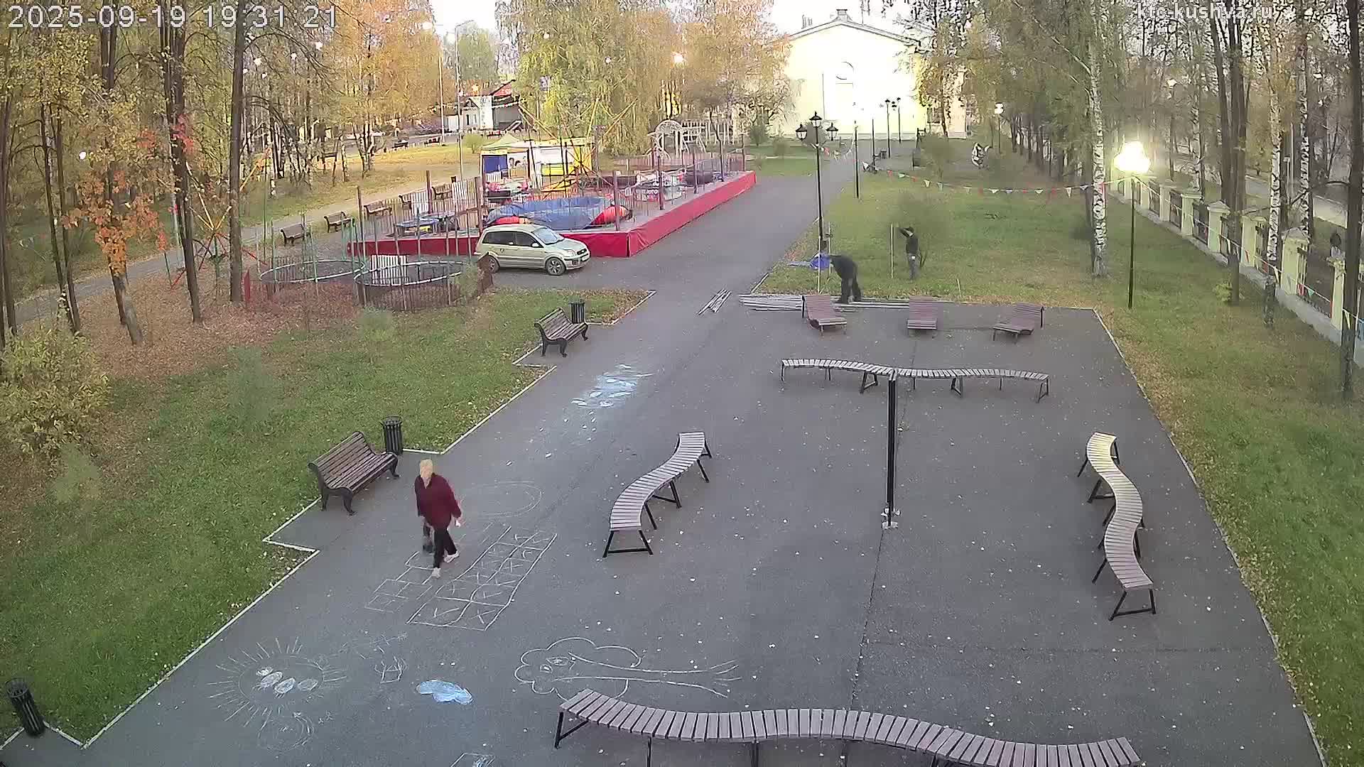 парк за ДК "Горняков" (зона WiFi)