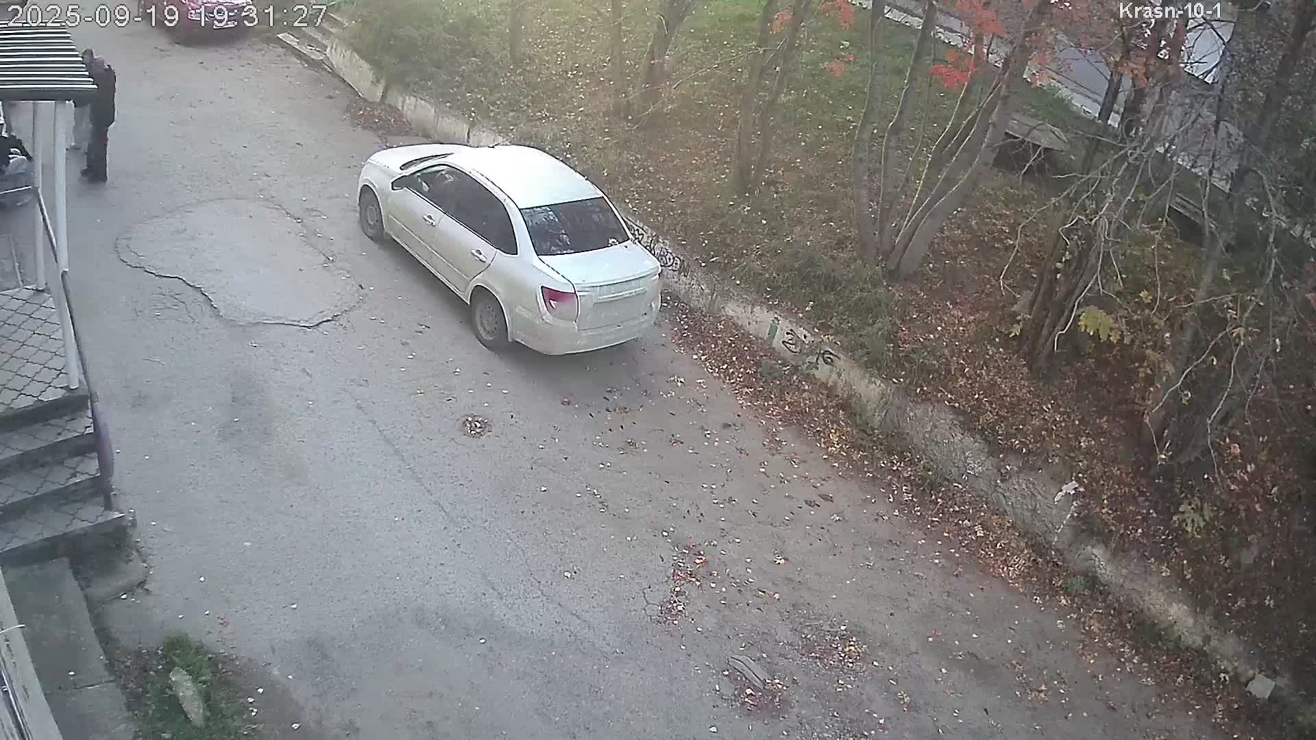 двор Красноармейская 10 (2 камера)