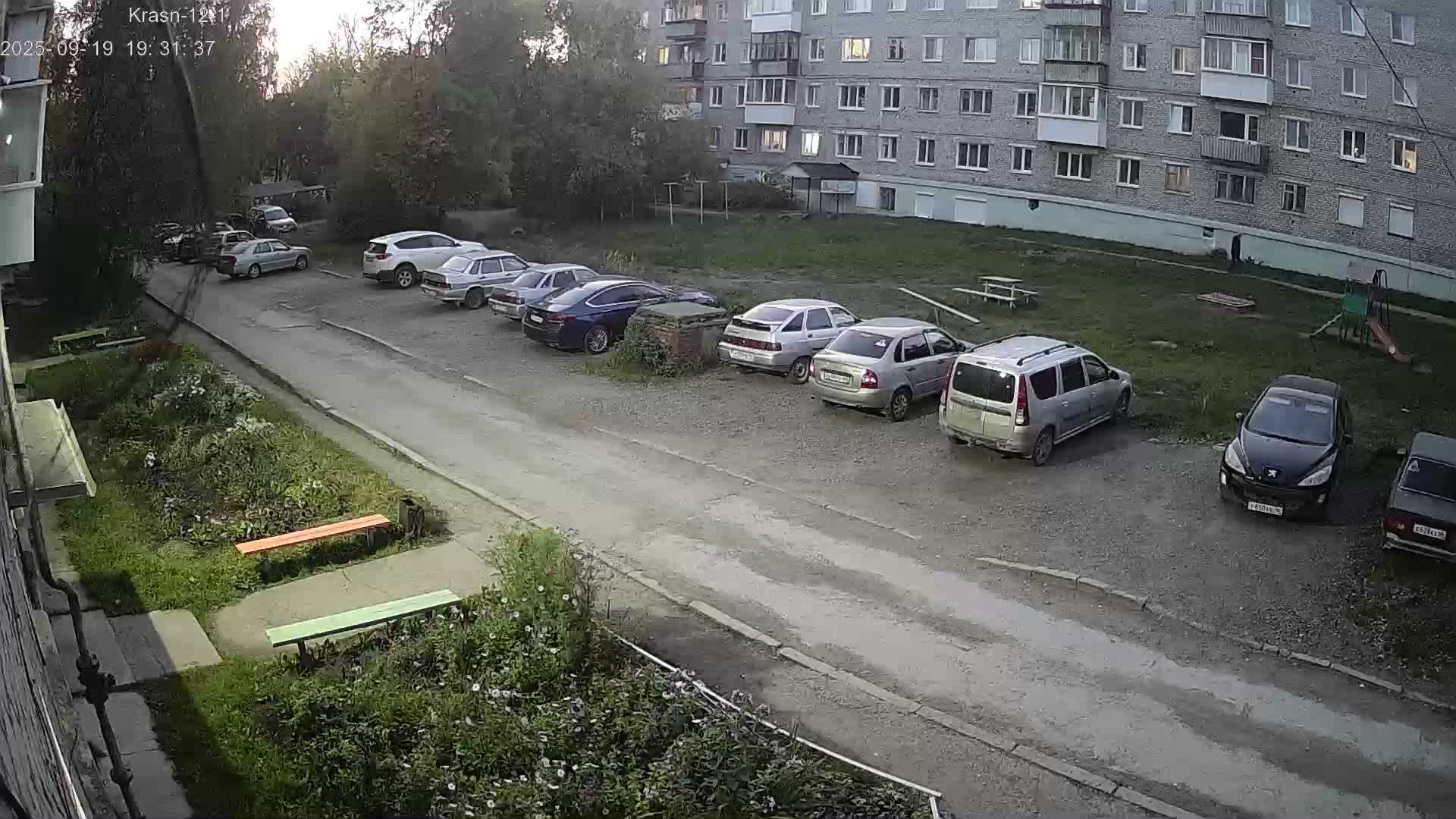 двор Красноармейская 12 (2 камера)