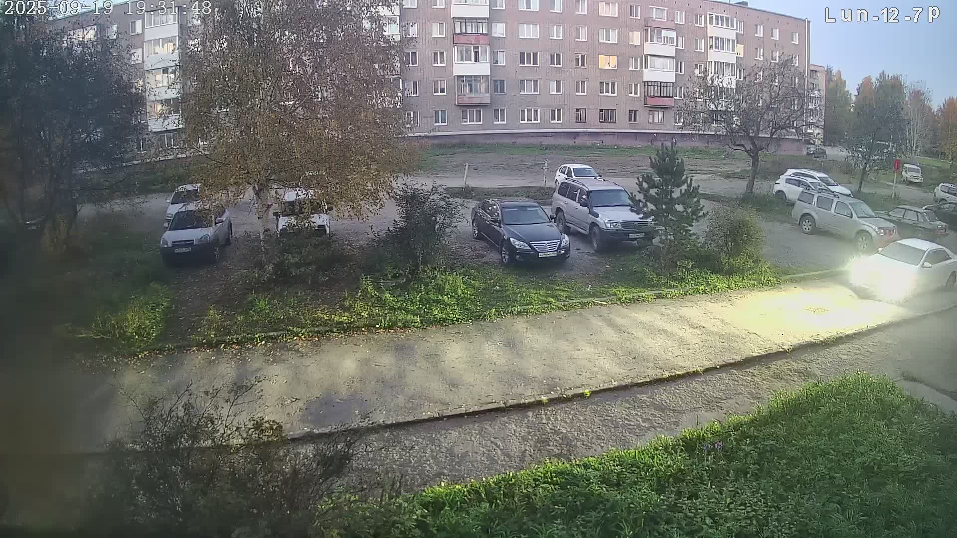 Двор Луначарского 12 7 подьезд