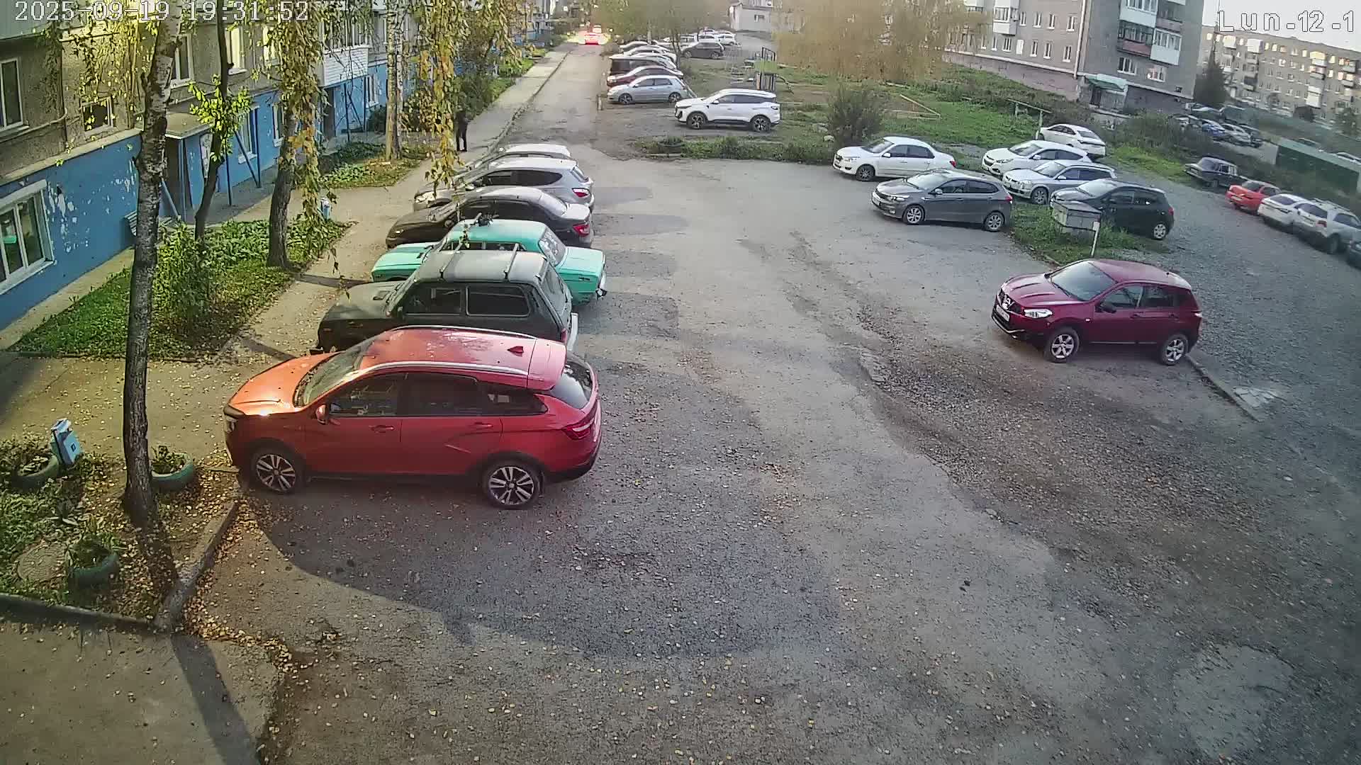 Двор Луначарского 12 1 подьезд